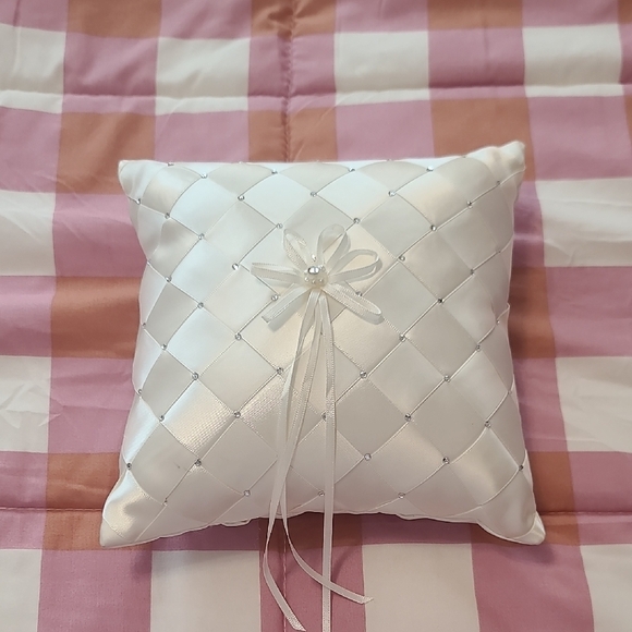 Elegant White Satin Ring Bearer Pillow - Picture 1 of 4